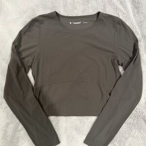 Aritzia TNA butter bound top, coal grey size large